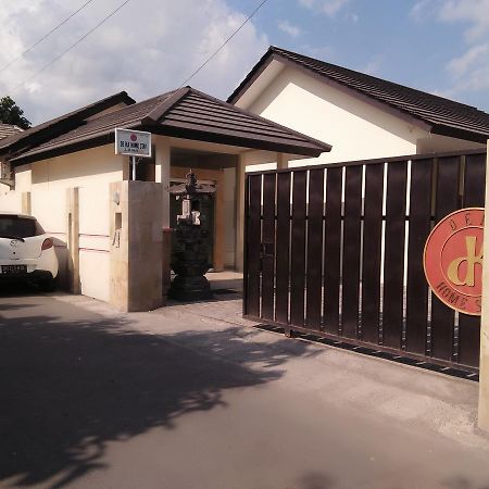 DeKa Homestay Mataram Dış mekan fotoğraf